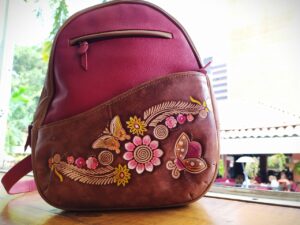 Morral en Cuero con bordados